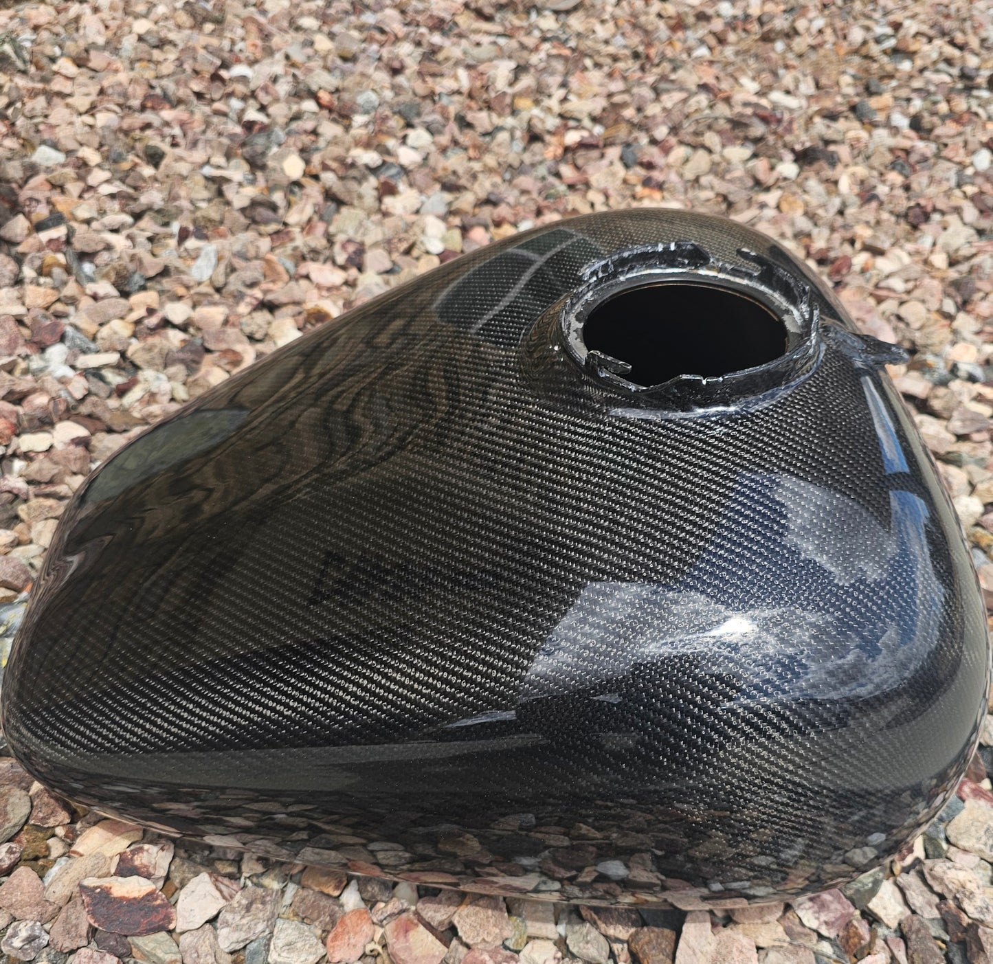 Carbon fiber tank overlay